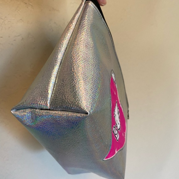 Hello kitty heart makeup bag/cosmetic pouch - Picture 4 of 5